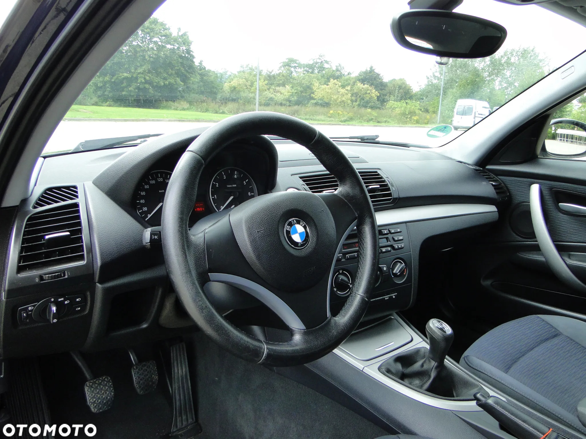 BMW Seria 1 118i - 6