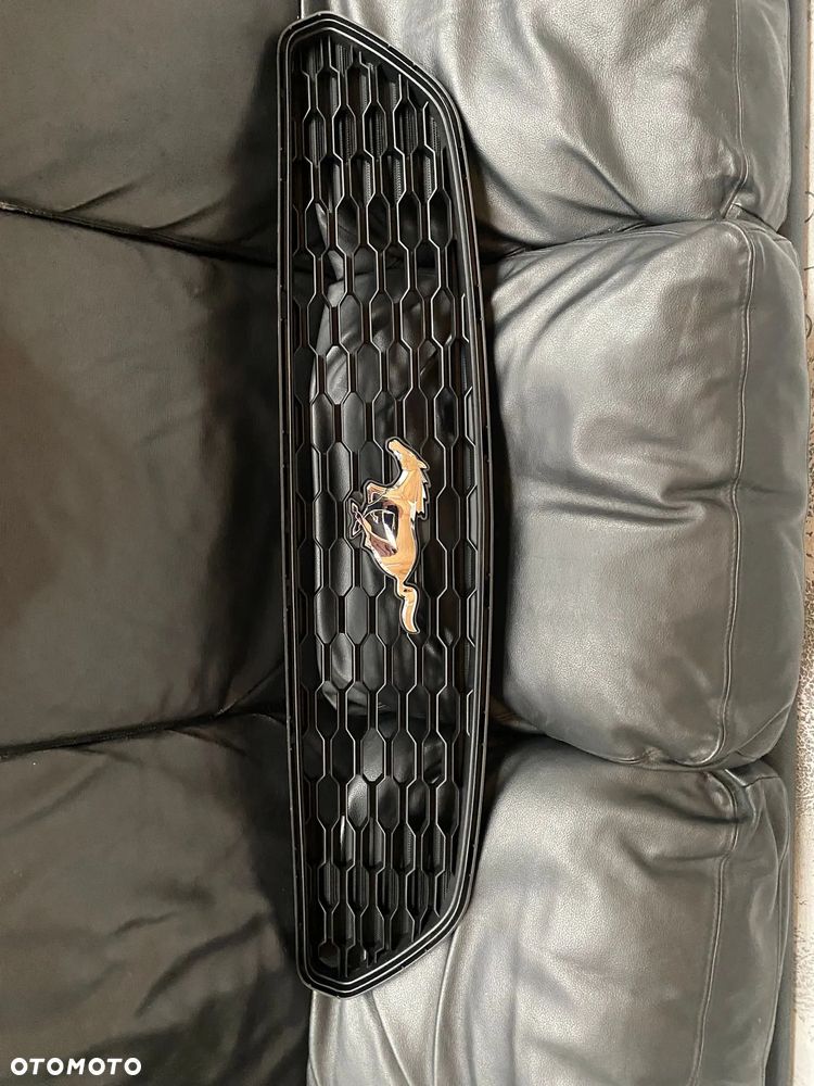 Grill Ford Mustang 18- - 6