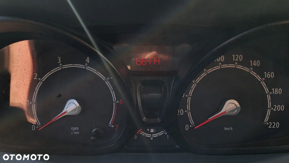 Ford Fiesta - 20