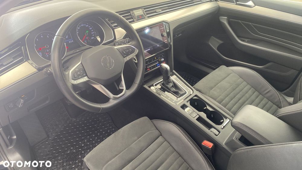 Volkswagen Passat - 10