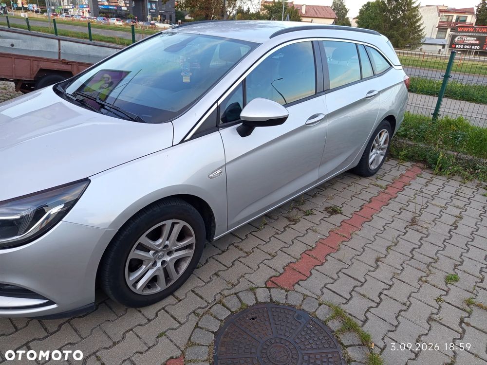 Opel Astra 1.6 CDTI Dynamic - 4