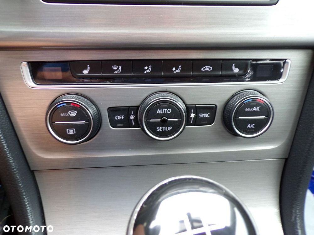 Volkswagen Golf - 18