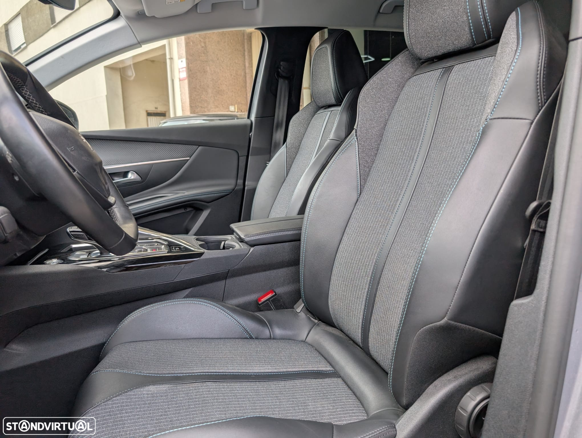 Peugeot 3008 1.6 Hybrid4 Allure Pack e-EAT8 - 10