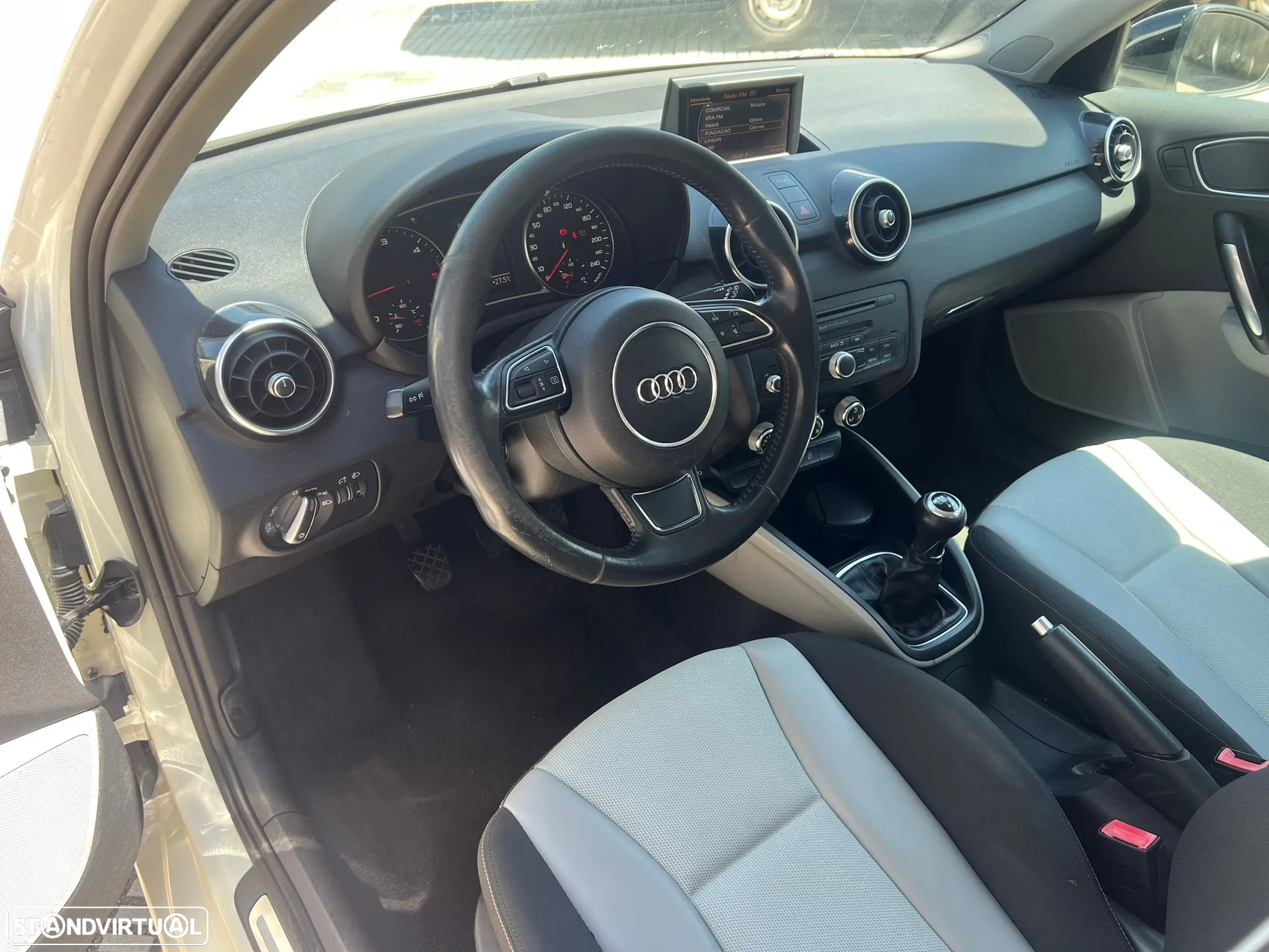 Audi A1 Sportback 1.6 TDI Business Line - 11