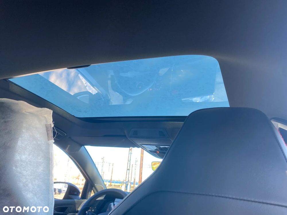 Volkswagen Golf - 11