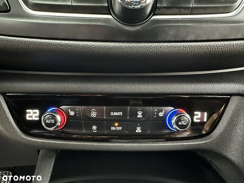 Opel Insignia 2.0 CDTI Cosmo S&S - 34