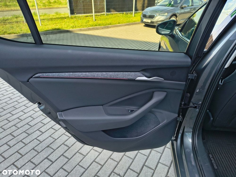 Skoda Superb 2.0 TSI 4x4 Selection DSG - 17