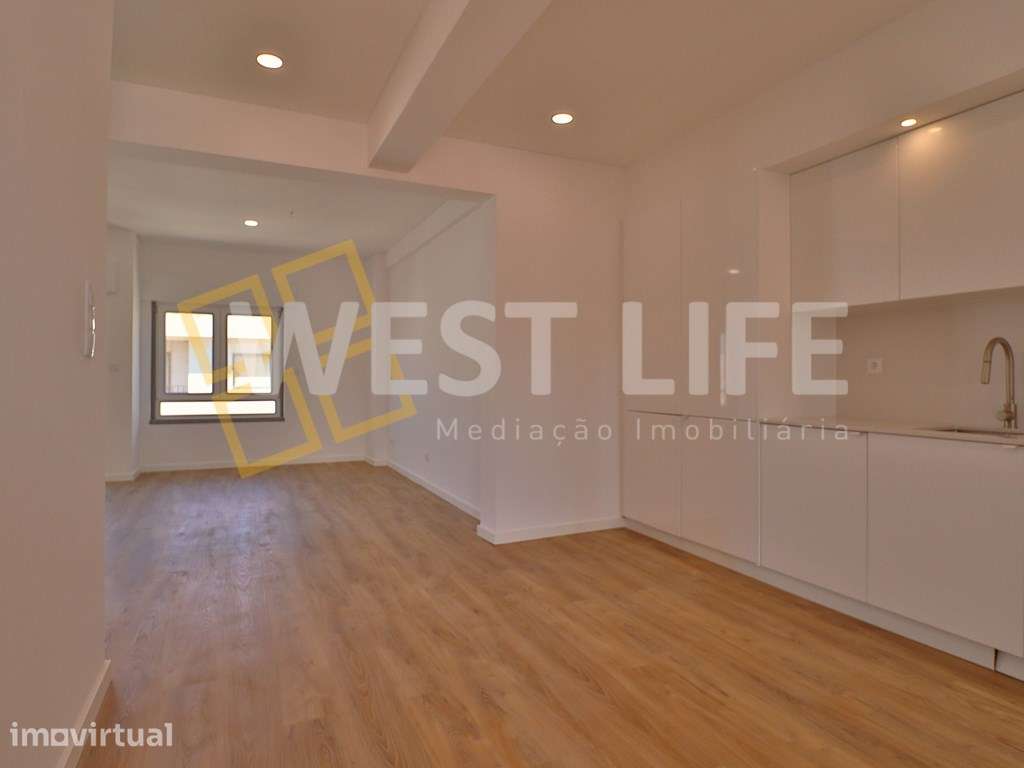 Apartamento T2+1 Totalmente Remodelado com VISTA MAR - a apenas 3 m... - Grande imagem: 3/24