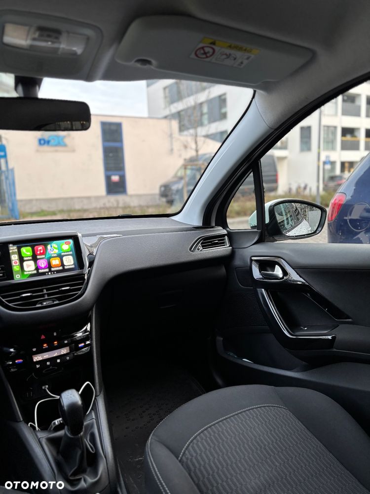 Peugeot 208 1.6 BlueHDi Allure S&S - 18