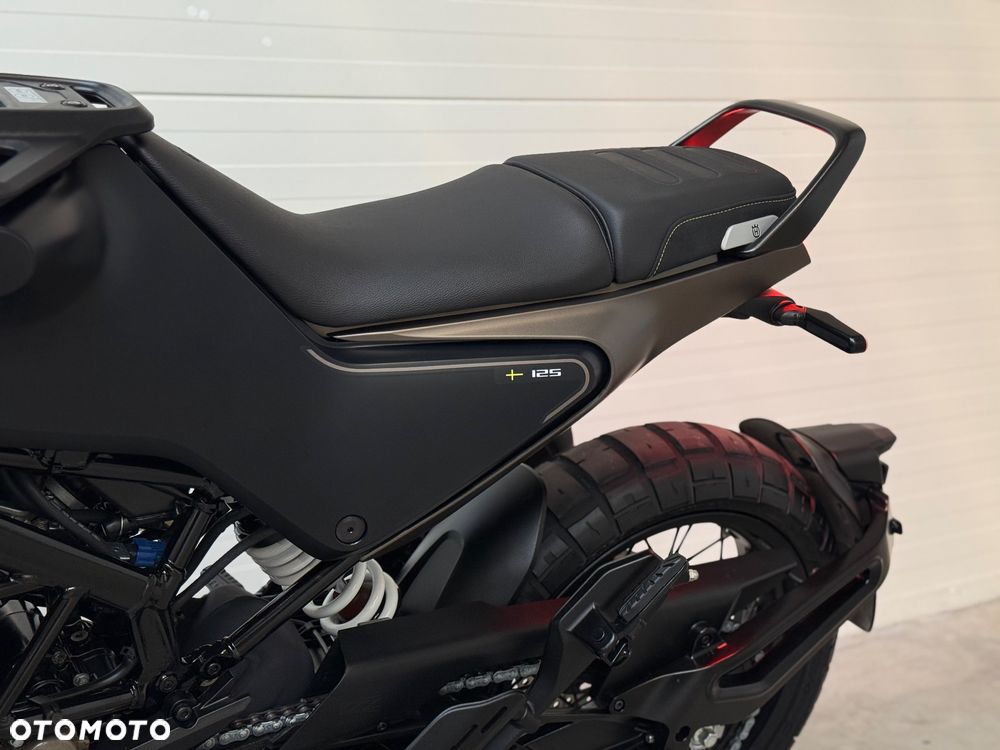Husqvarna Svartpilen - 37