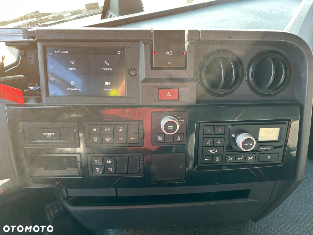 Renault T480 Sleeper Cab - 10