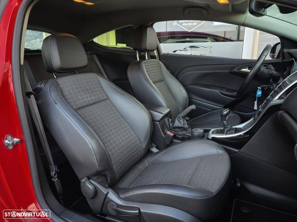 Opel Astra GTC 1.6 T S/S J20 - 23