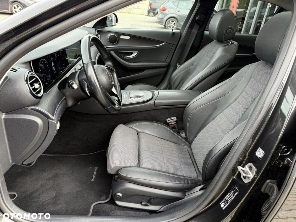 Mercedes-Benz Klasa E 400 d 4Matic 9G-TRONIC AMG Line - 23