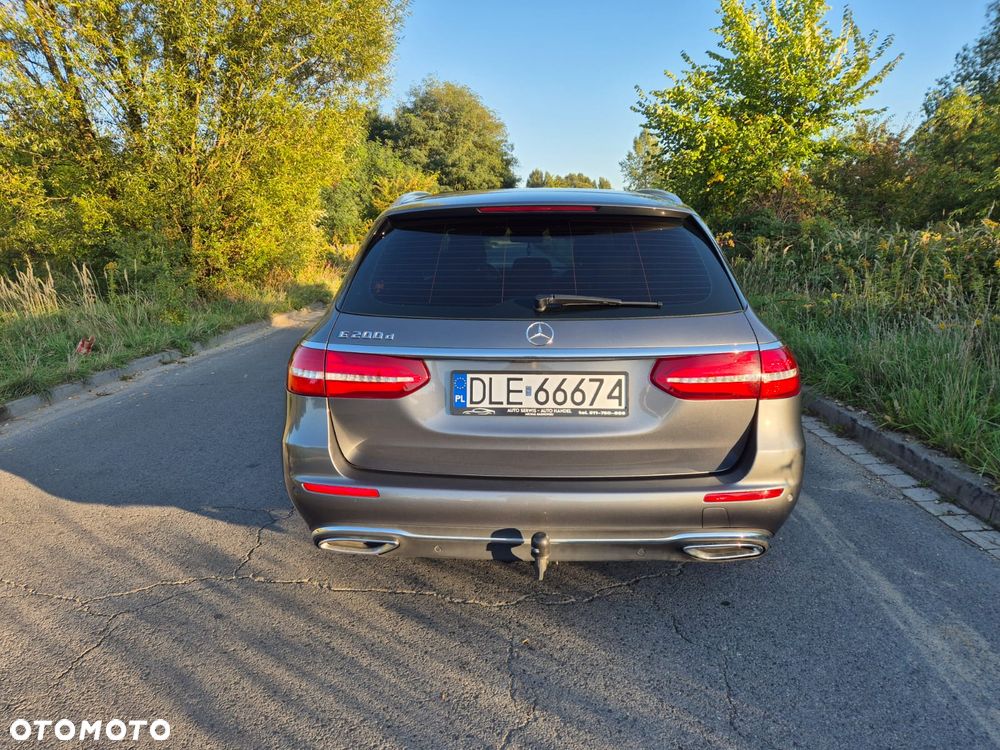 Mercedes-Benz Klasa E 200 d 9G-TRONIC Exclusive - 10