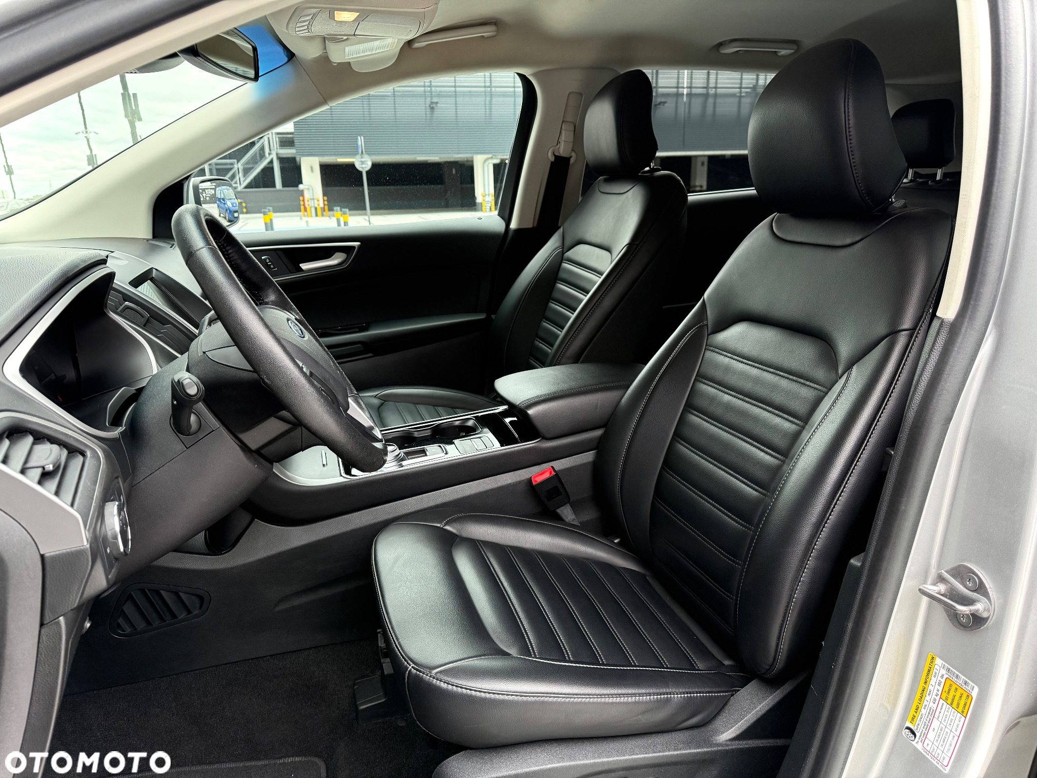 Ford Edge - 8