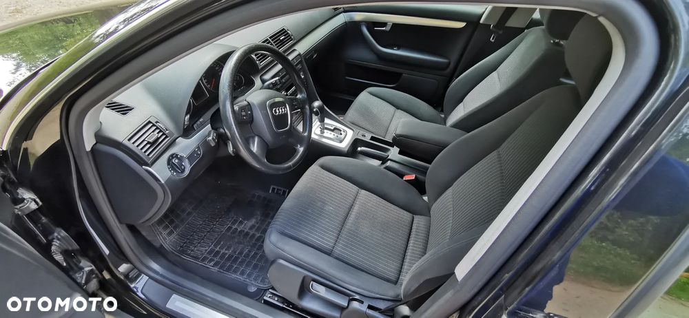 Audi A4 Avant 2.0 TDI Multitronic - 6