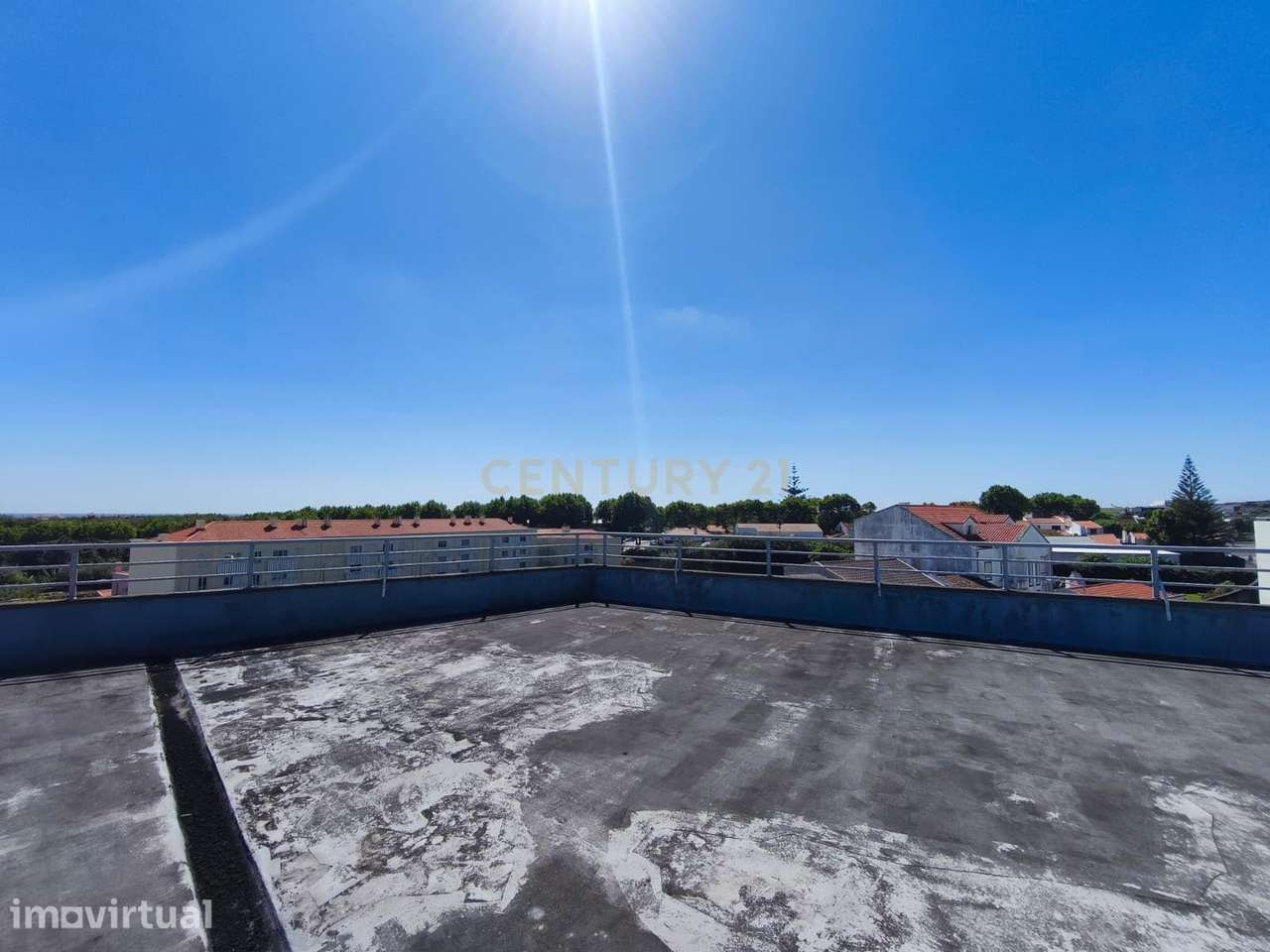 Apartamento T2 com Terraço, Estacionamento, Arrecadação e Elevador – S - Grande imagem: 4/35