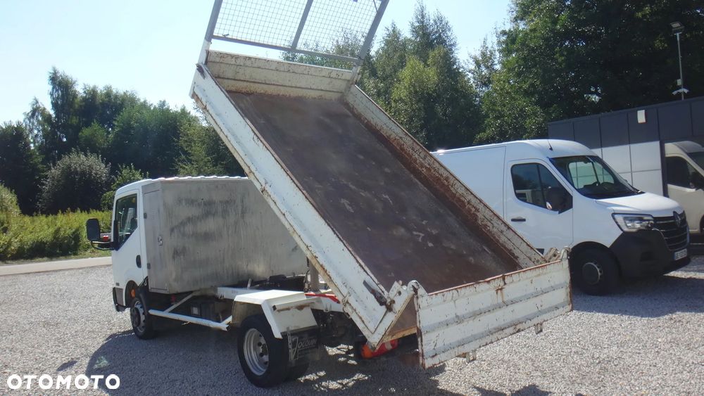 Nissan Cabstar - 4