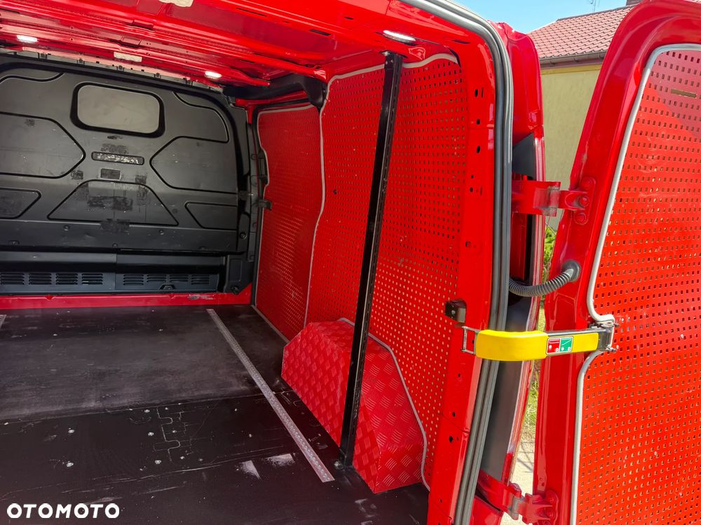 Ford TRANSIT CUSTOM - 33