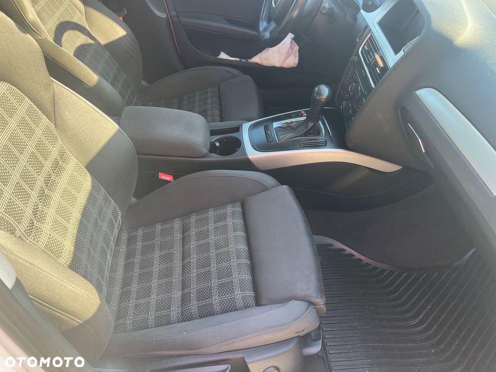 Audi A4 Avant 2.0 TDI Multitronic - 6