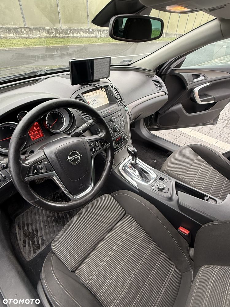 Opel Insignia - 8