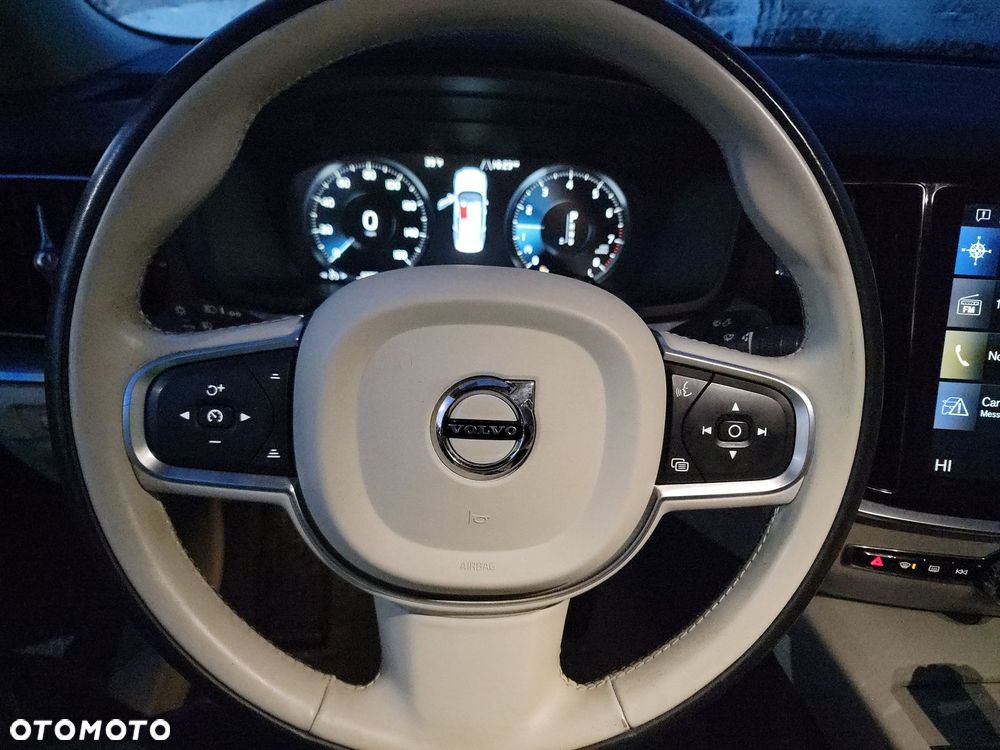 Volvo S60 T5 AWD Momentum Pro - 10