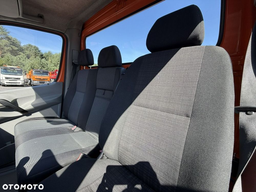 Mercedes-Benz Sprinter - 26