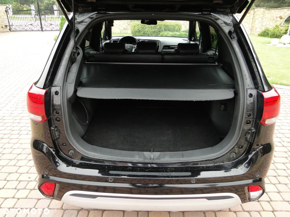 Mitsubishi Outlander Instyle + - 37