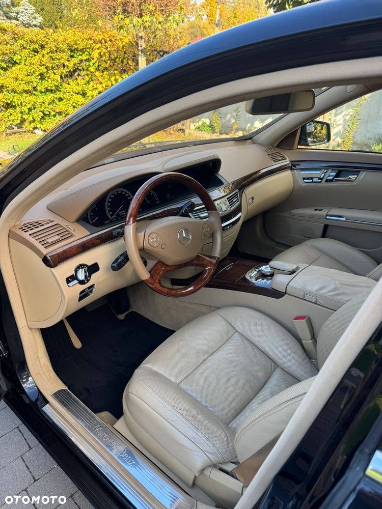 Mercedes-Benz S-Class 2010 photo 3