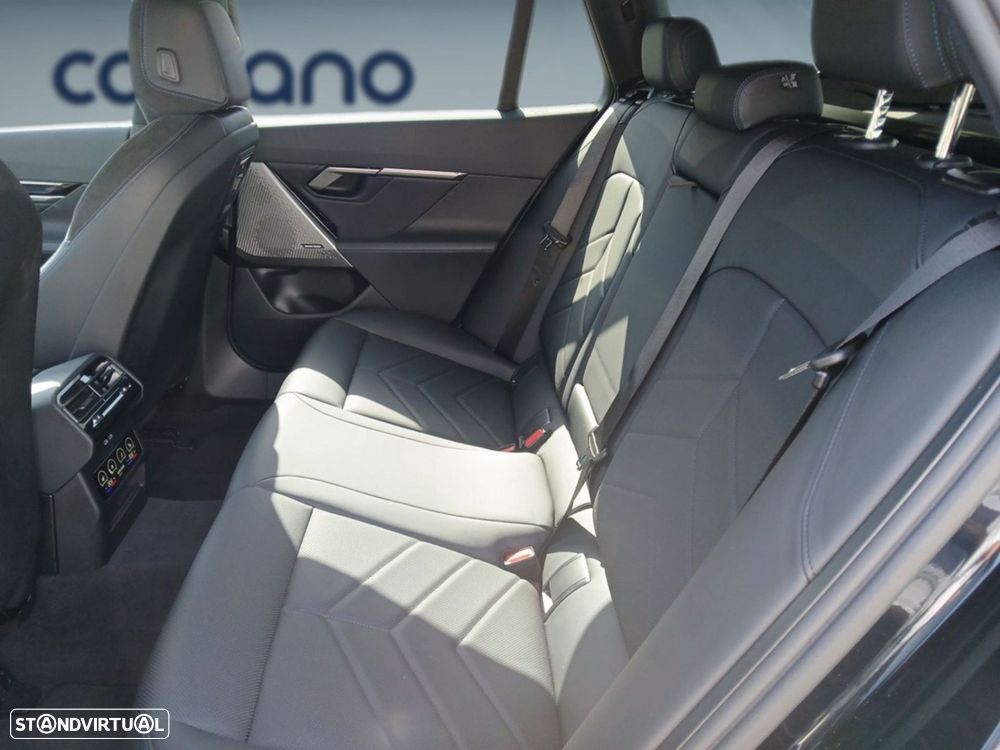 BMW 530 e Pack Desportivo M - 14