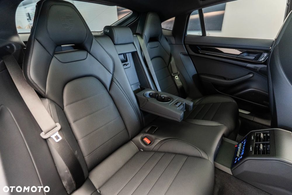 Porsche Panamera 4 - 14