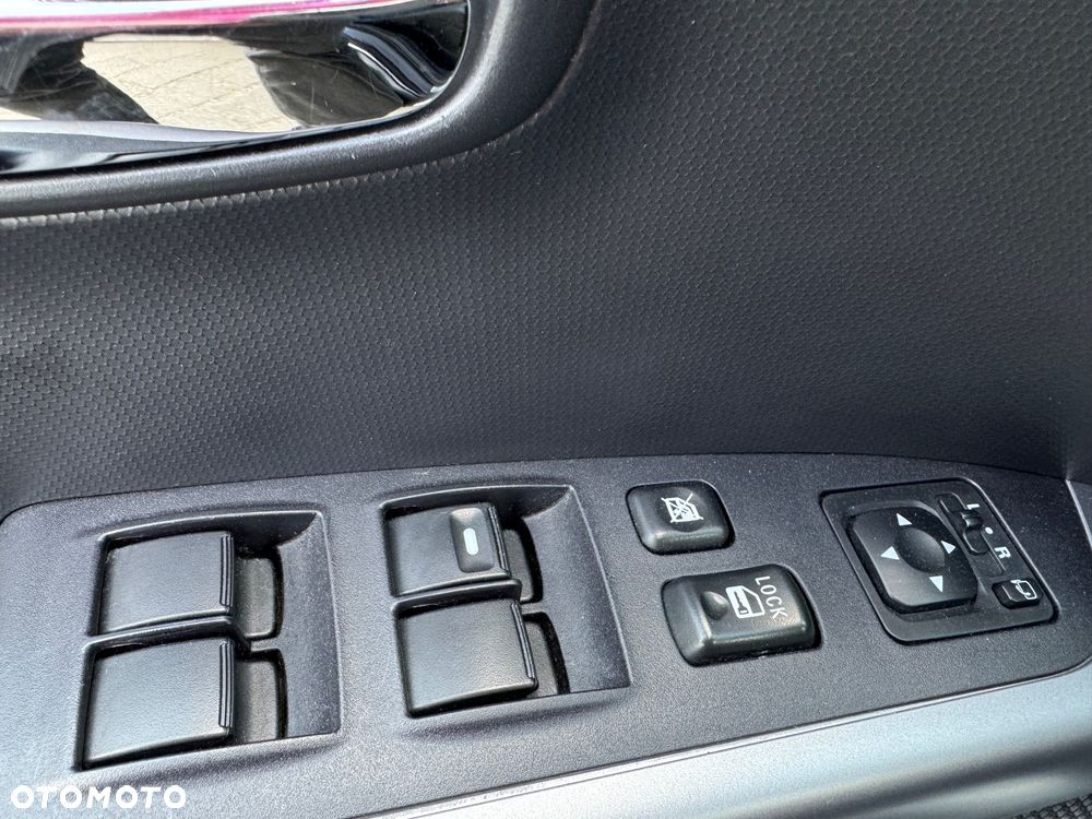 Mitsubishi Outlander 2.0 2WD Diamant - 32