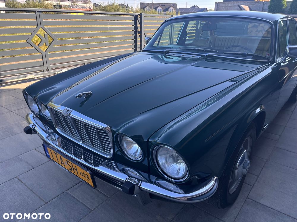 Jaguar XJ - 23