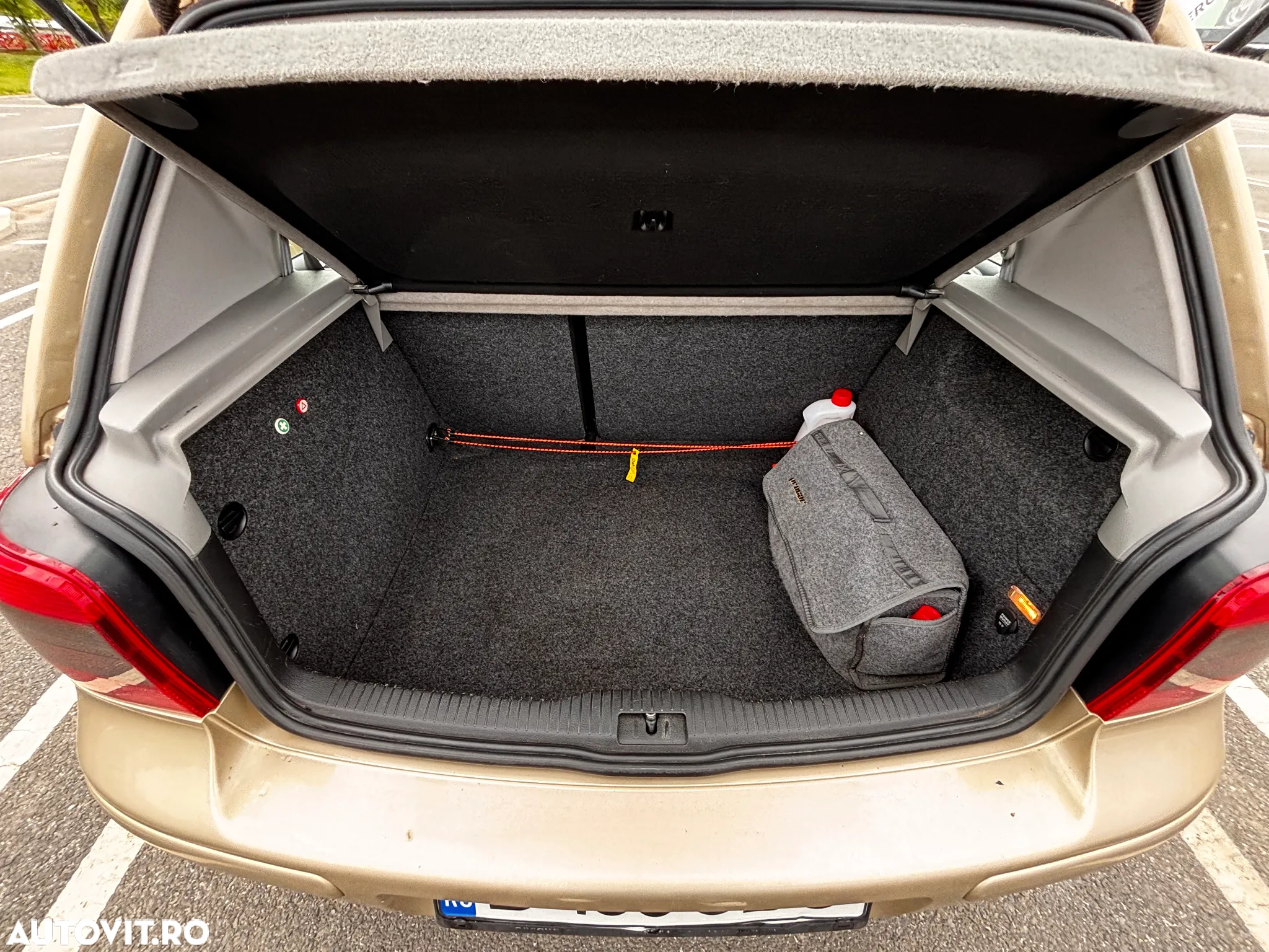 Volkswagen Golf Variant 2.0 Highline - 13