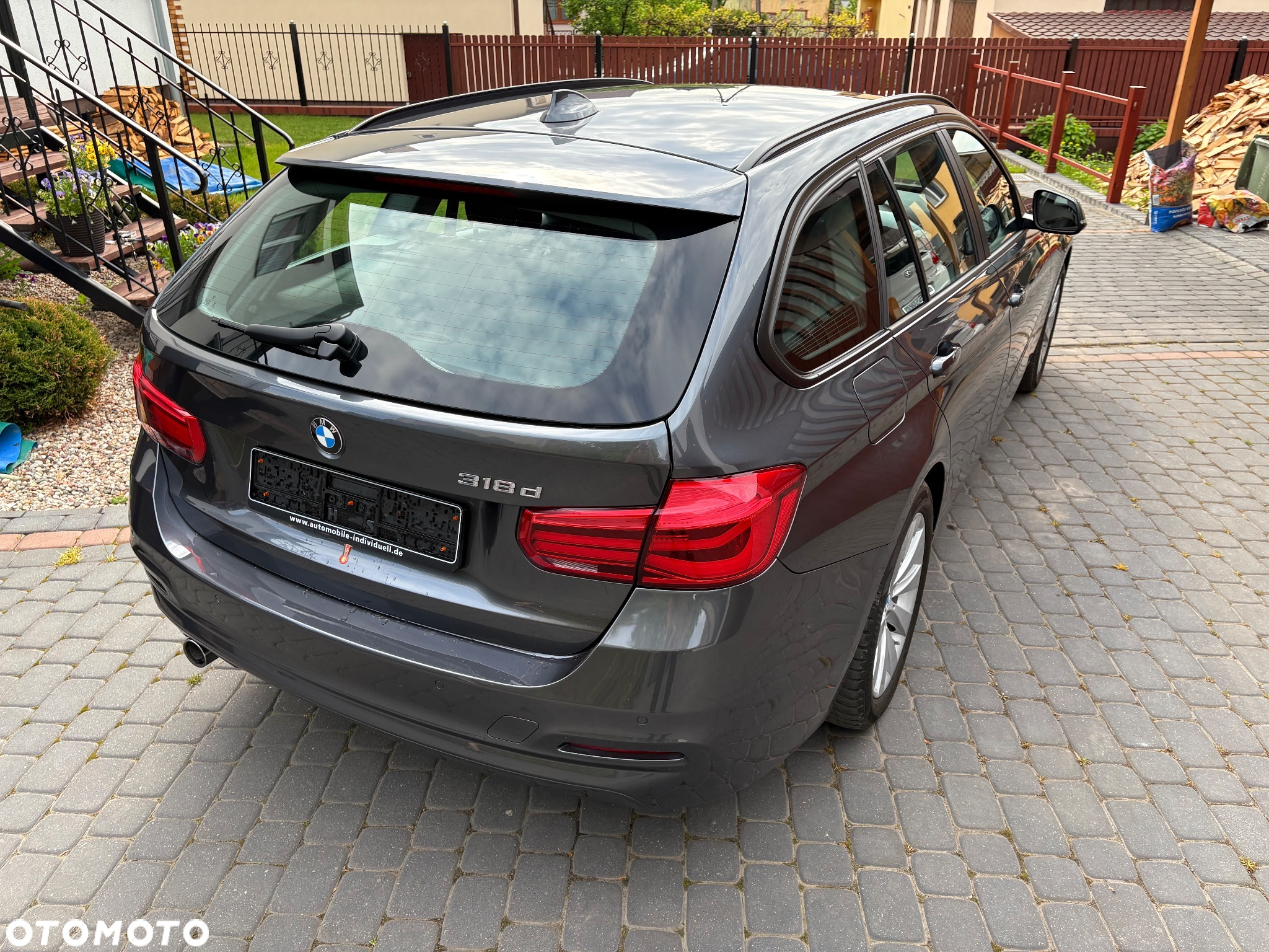 BMW Seria 3 318d Touring - 12