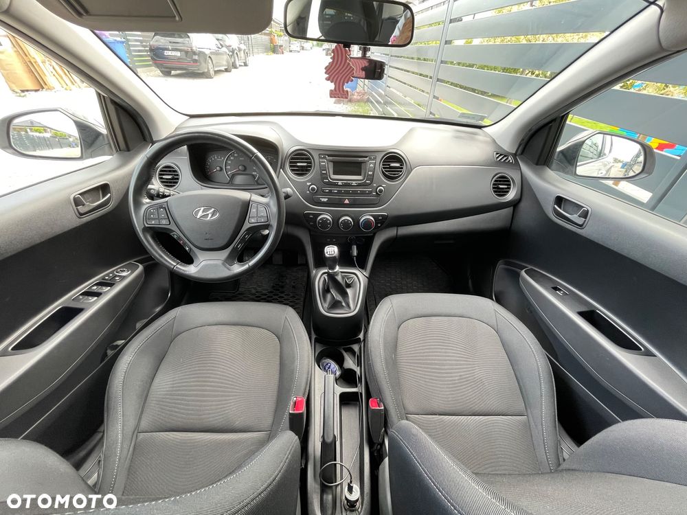 Hyundai i10 1.2 Black Line - 11