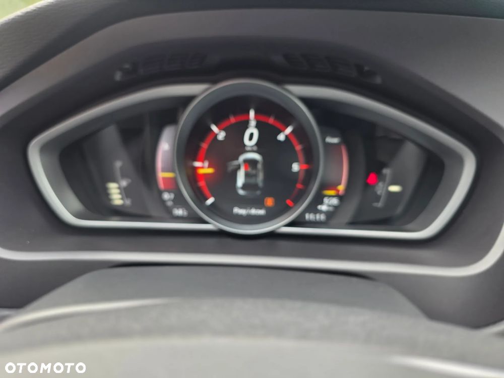 Volvo V40 D2 Drive-E Summum - 32