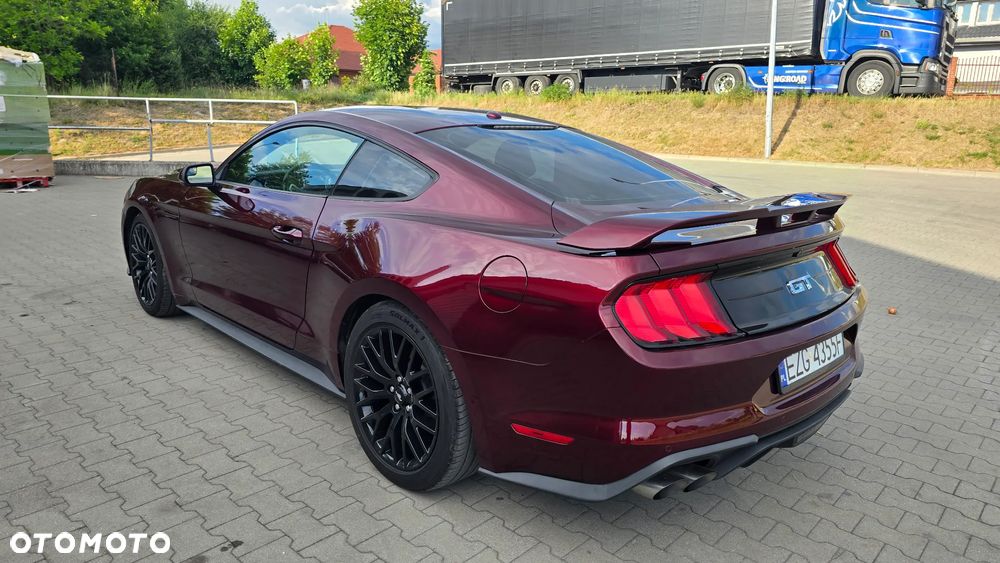 Ford Mustang - 8