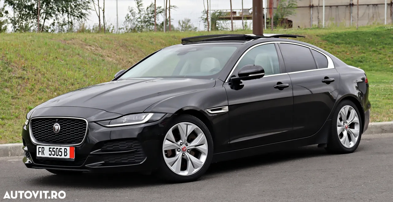 Jaguar XE D200 RWD MHEV R-Dynamic HSE - 5