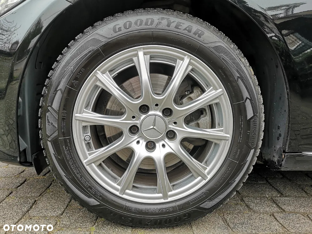 Mercedes-Benz Klasa C 200 d T 9G-TRONIC - 33