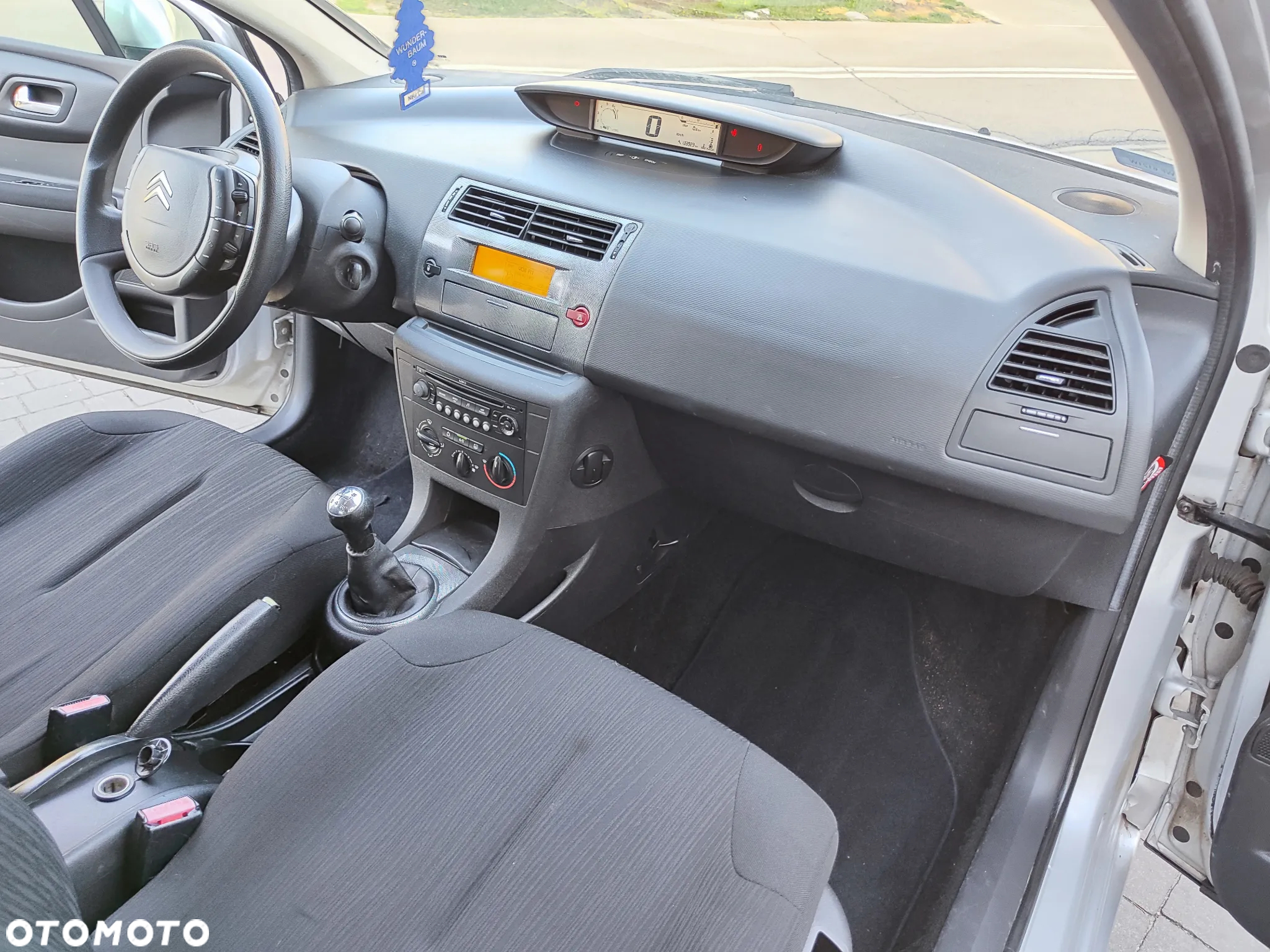 Citroën C4 1.4 16V X - 14