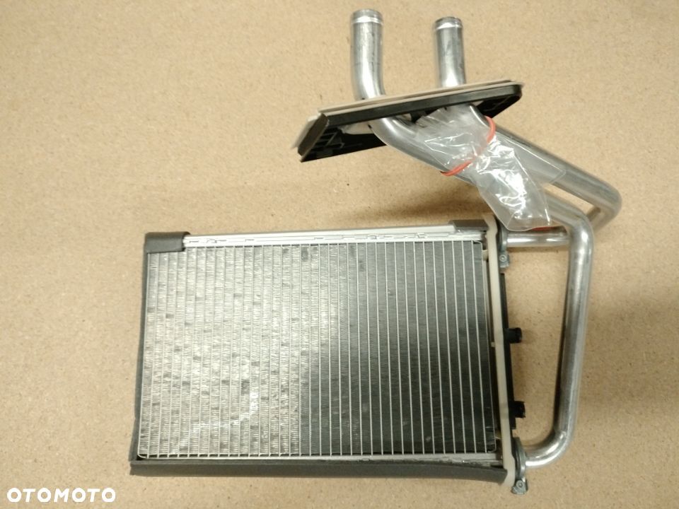 Chłodnica skraplacz nagrzewnicy Actros MP4 NOWA 0018302820 - 1