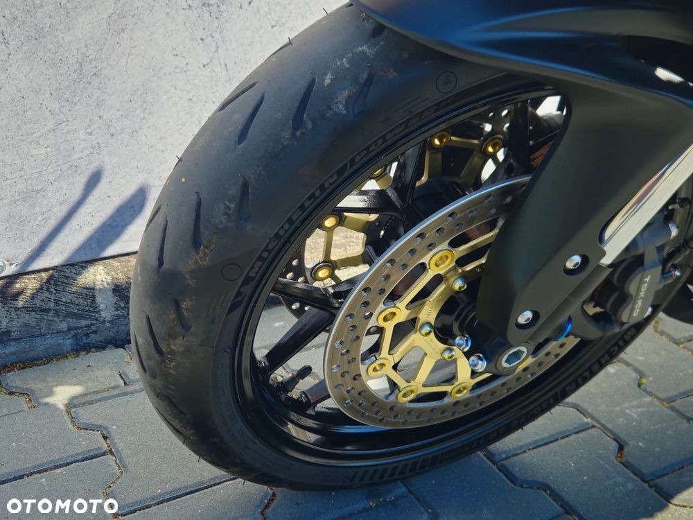 Honda CBR - 26