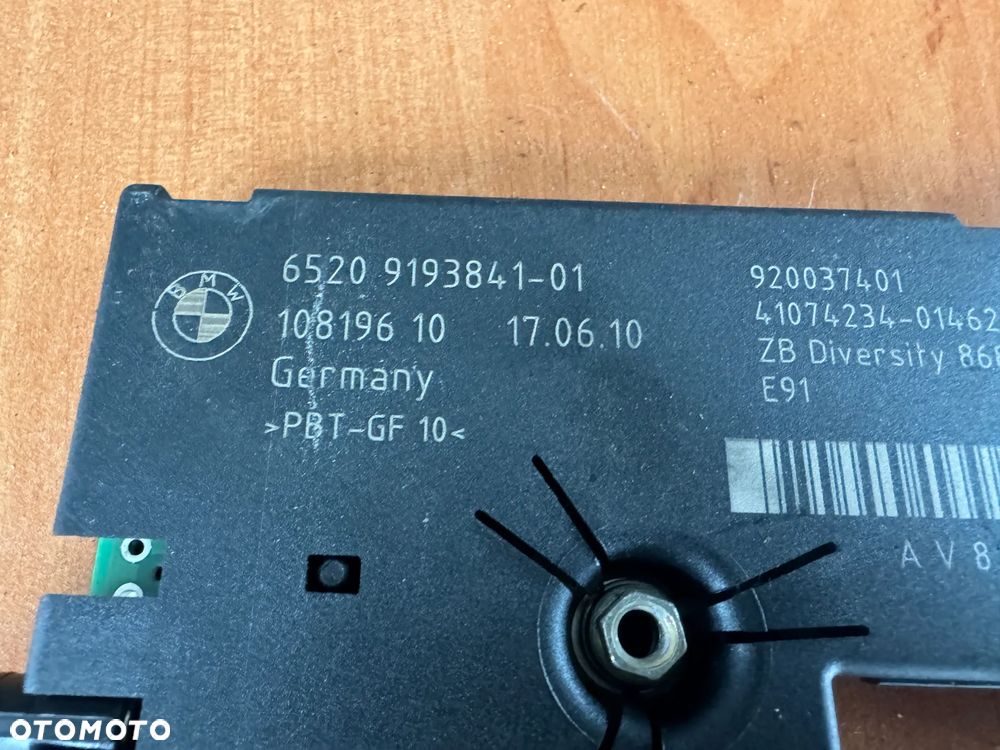 Moduł wzmacniacz anteny Diversity 868 BMW  E91 Lift 9193841 - 2
