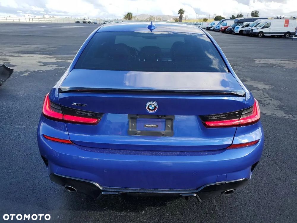 BMW Seria 3 330i xDrive M Sport - 6