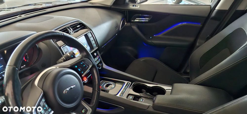 Jaguar F-Pace 2.0 i4D AWD R-Sport - 5