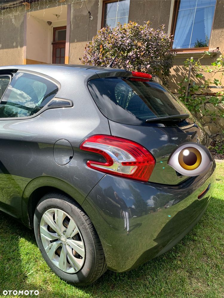 Peugeot 208 - 3