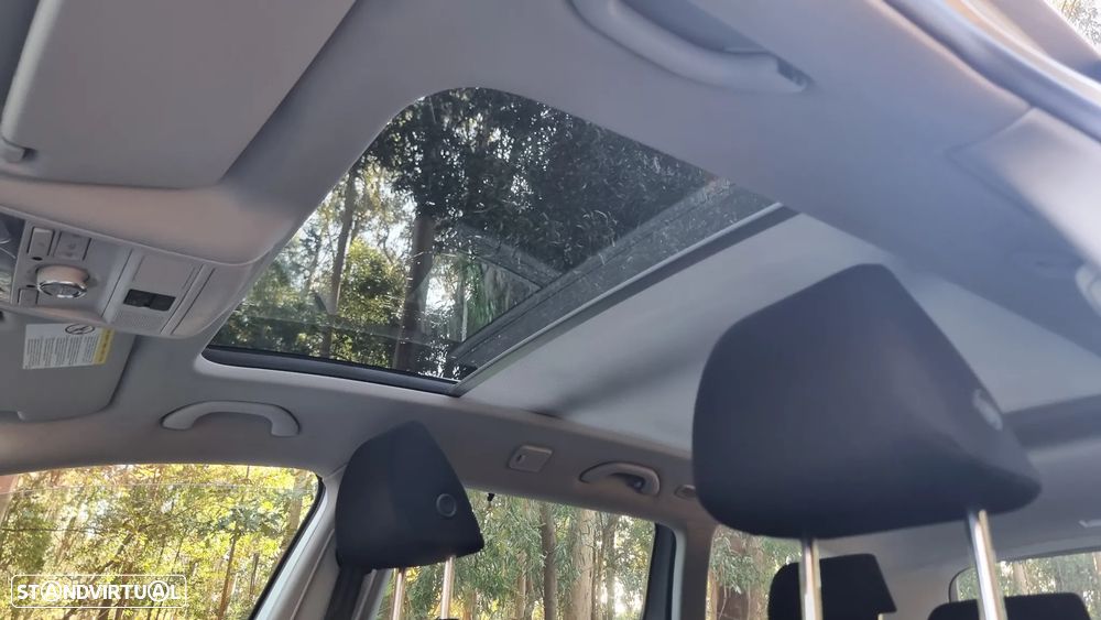 VW Passat Variant 1.6 TDI Confortline BlueMotion - 9