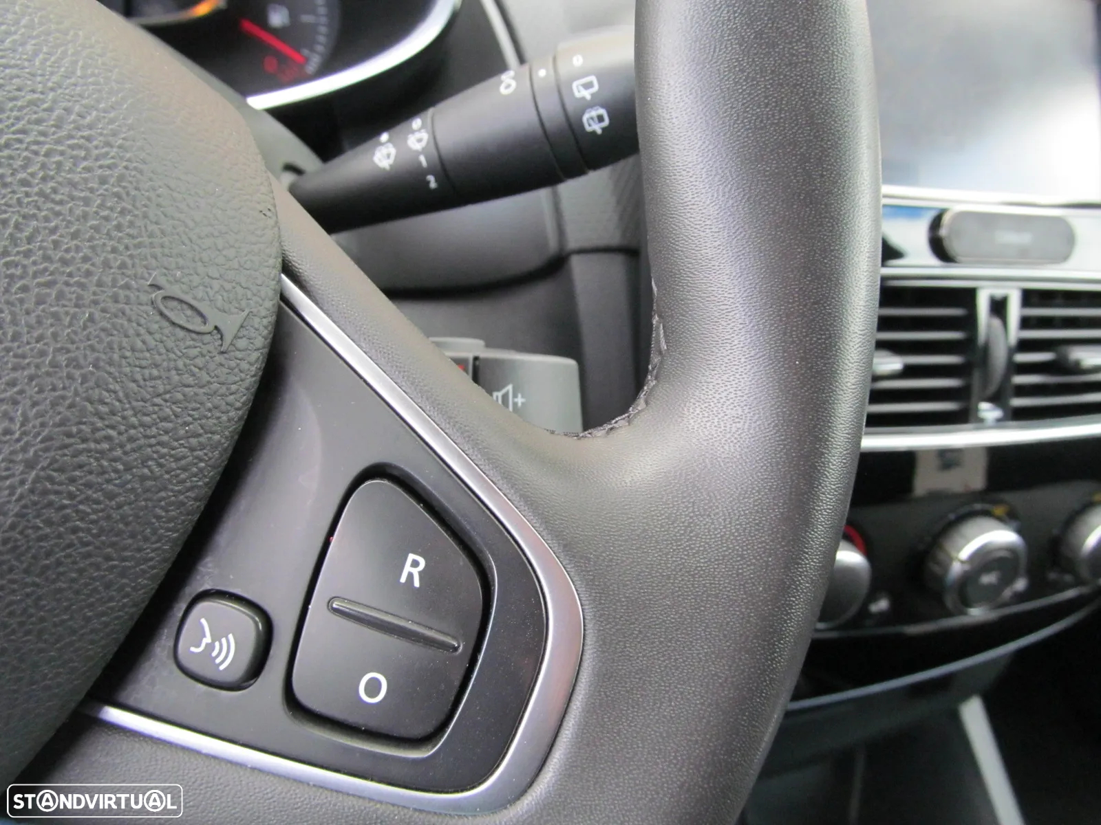 Renault Clio Sport Tourer (Energy) dCi 90 Start & Stop INTENS - 18