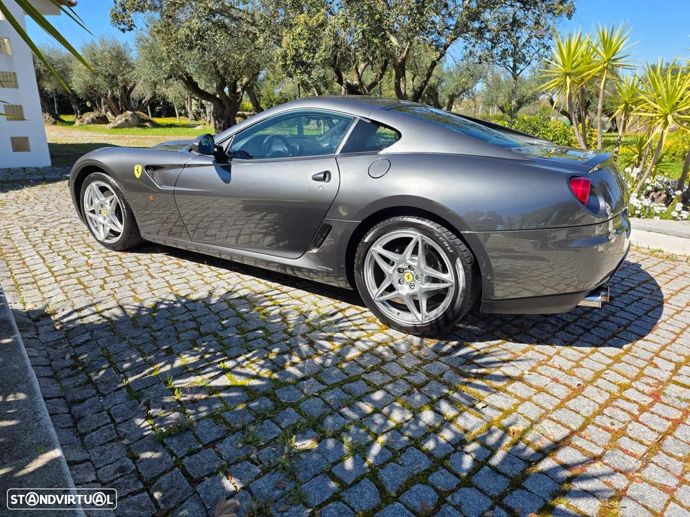 Ferrari 599 GTB Fiorano F1 - 12